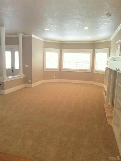 3392 NE Wild Rivers Loop, Bend, OR 97701 photo 5