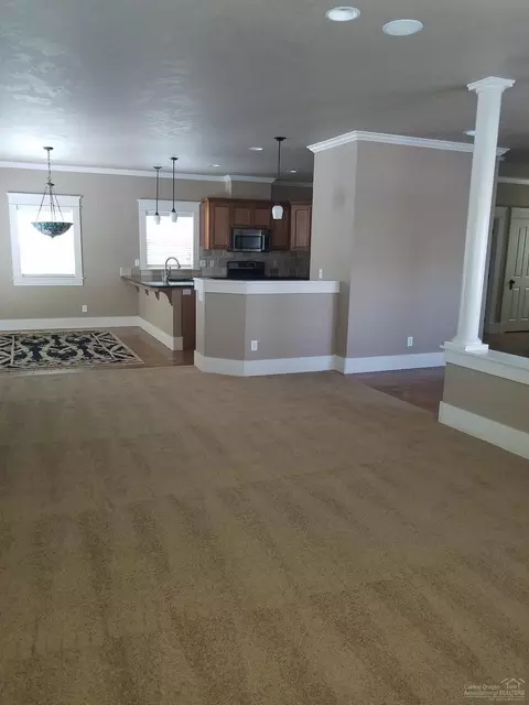 3392 NE Wild Rivers Loop, Bend, OR 97701 photo 7