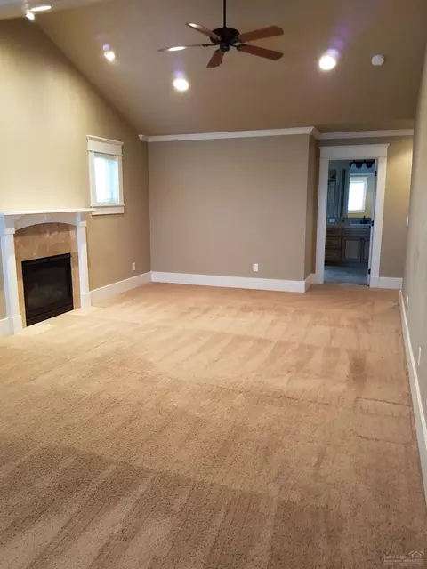3392 NE Wild Rivers Loop, Bend, OR 97701 photo 15