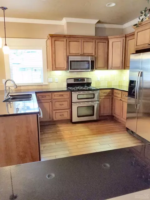 3392 NE Wild Rivers Loop, Bend, OR 97701 photo 12