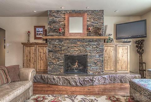 56893 Dancing Rock Loop, Bend, OR 97707 photo 3