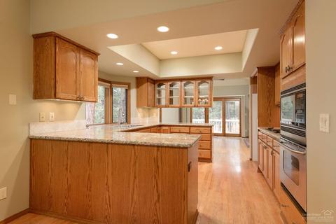 60841 Willow Creek Loop, Bend, OR 97702 photo 8