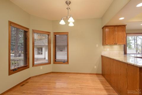 60841 Willow Creek Loop, Bend, OR 97702 photo 7