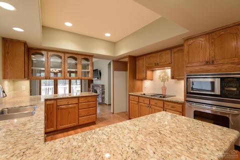 60841 Willow Creek Loop, Bend, OR 97702 photo 9