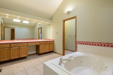 60841 Willow Creek Loop, Bend, OR 97702 photo 15