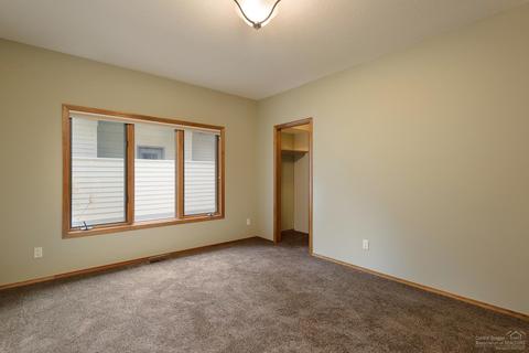 60841 Willow Creek Loop, Bend, OR 97702 photo 17