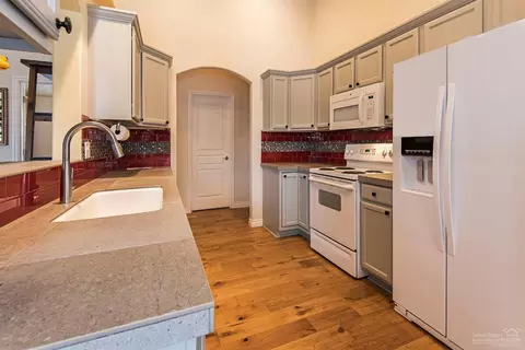 19504 Fishhawk Loop, Bend, OR 97702 photo 7