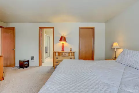 3041 NE Madison Ave, Bend, OR 97701 photo 7