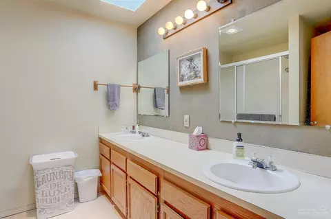 3041 NE Madison Ave, Bend, OR 97701 photo 8