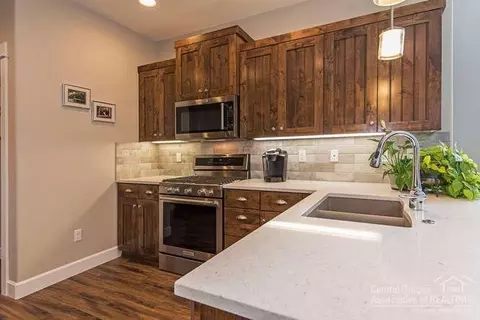627 NE Vail Ln, Bend, OR 97701 photo 6