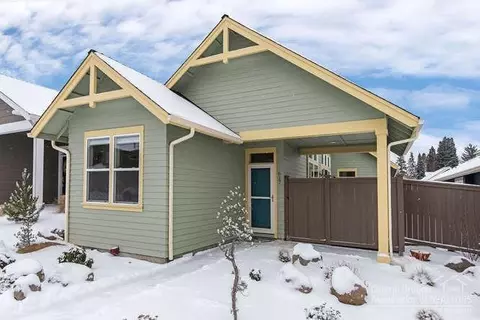 627 NE Vail Ln, Bend, OR 97701 photo 1