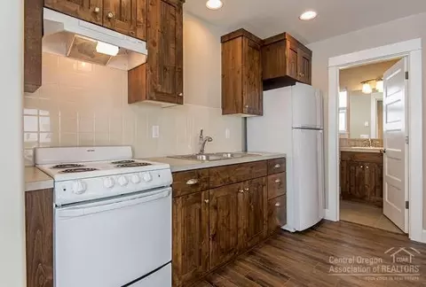 627 NE Vail Ln, Bend, OR 97701 photo 16