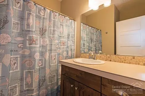 627 NE Vail Ln, Bend, OR 97701 photo 13
