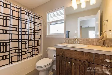 627 NE Vail Ln, Bend, OR 97701 photo 19
