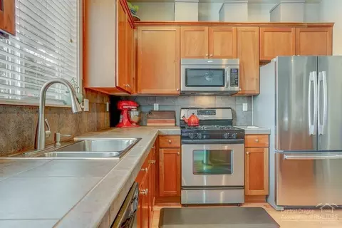 2888 NE Sedalia Loop, Bend, OR 97701 photo 6