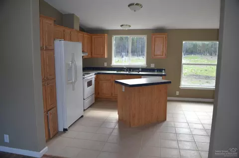 145525 Post Ct, La Pine, OR 97739 photo 5