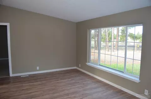 145525 Post Ct, La Pine, OR 97739 photo 3