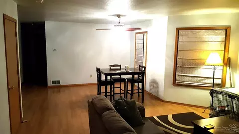 949 NE Lena Pl, Bend, OR 97701 photo 3