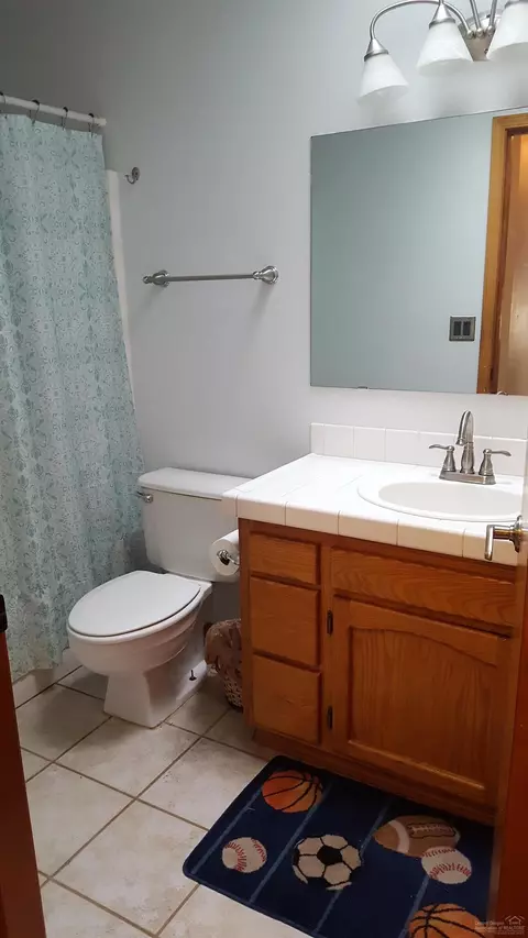 949 NE Lena Pl, Bend, OR 97701 photo 10