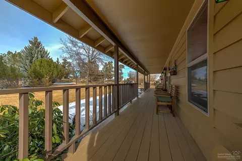 20502 Jefferson Ct, Bend, OR 97703 photo 4