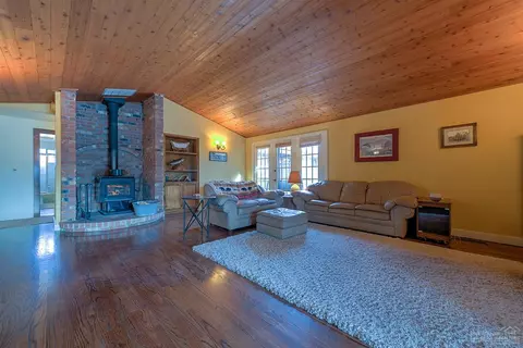 20502 Jefferson Ct, Bend, OR 97703 photo 6
