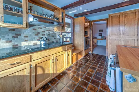 20502 Jefferson Ct, Bend, OR 97703 photo 11