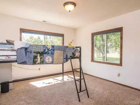 62570 Dixon Loop, Bend, OR 97701 photo 12