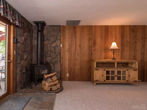 62570 Dixon Loop, Bend, OR 97701 photo 6
