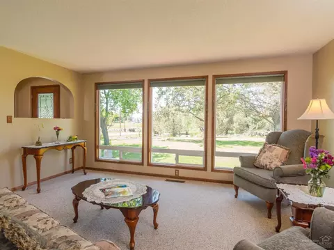 62570 Dixon Loop, Bend, OR 97701 photo 14