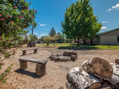 62570 Dixon Loop, Bend, OR 97701 photo 16