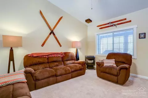 17020 Glendale Rd, Bend, OR 97707 photo 3