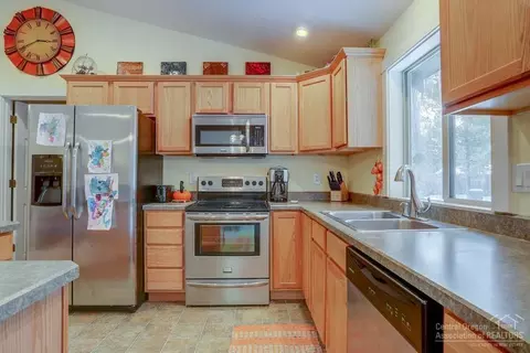 17020 Glendale Rd, Bend, OR 97707 photo 5
