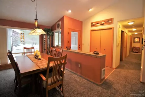 16511 Sprague Loop, La Pine, OR 97739 photo 6