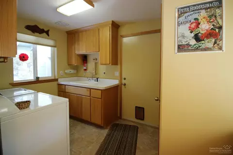 16511 Sprague Loop, La Pine, OR 97739 photo 8