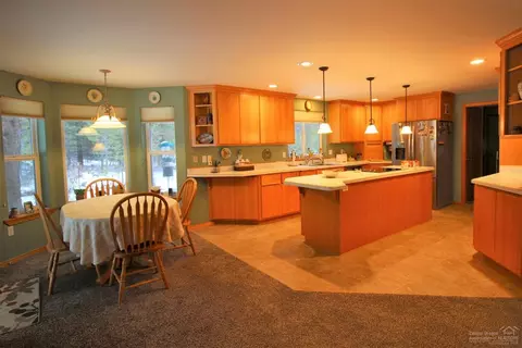 16511 Sprague Loop, La Pine, OR 97739 photo 7