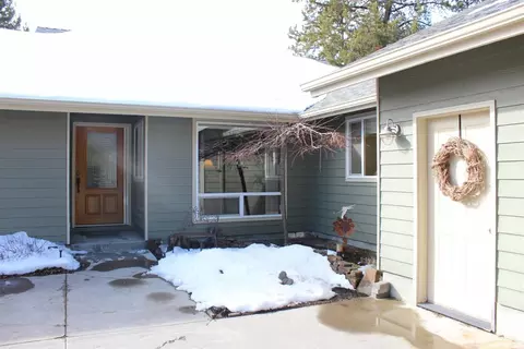 16511 Sprague Loop, La Pine, OR 97739 photo 1