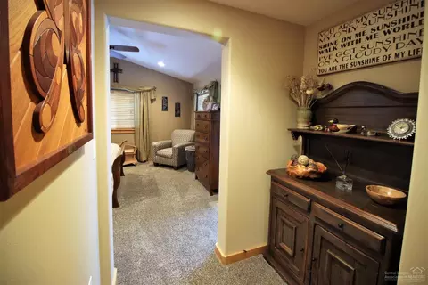 16511 Sprague Loop, La Pine, OR 97739 photo 15