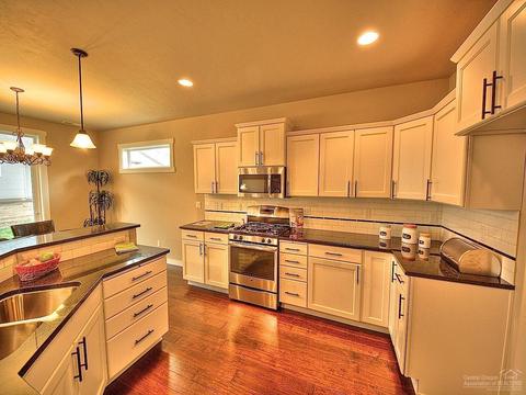 1842 NE Janice Way, Bend, OR 97701 photo 6