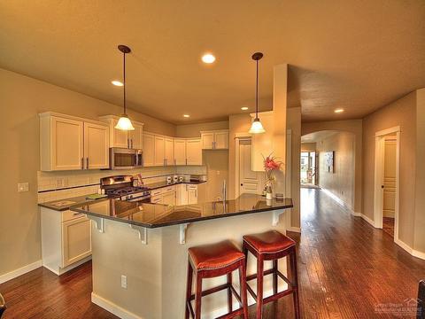 1842 NE Janice Way, Bend, OR 97701 photo 5