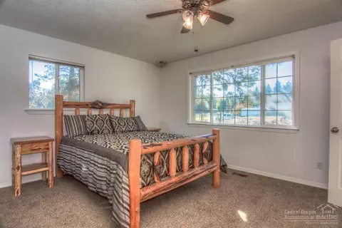 20240 Mountain View Dr, Bend, OR 97703 photo 14