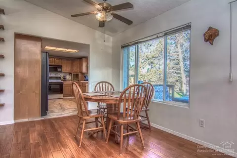 20240 Mountain View Dr, Bend, OR 97703 photo 7