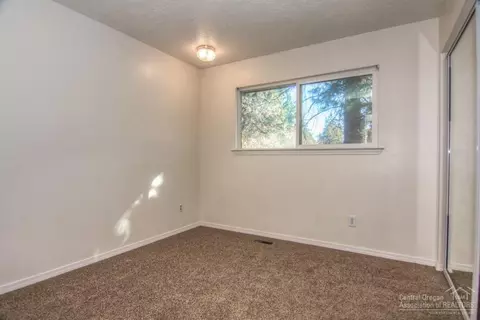 20240 Mountain View Dr, Bend, OR 97703 photo 11