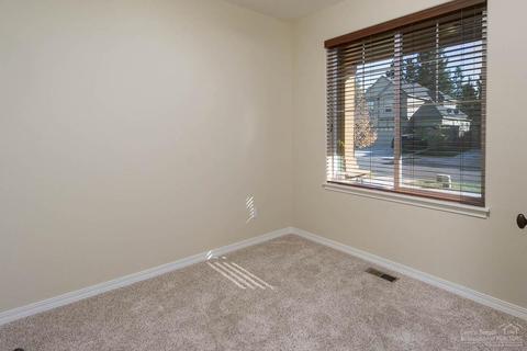 19776 Chicory Ave, Bend, OR 97702 photo 2