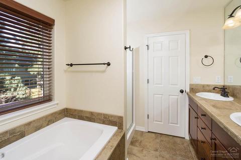 19776 Chicory Ave, Bend, OR 97702 photo 9