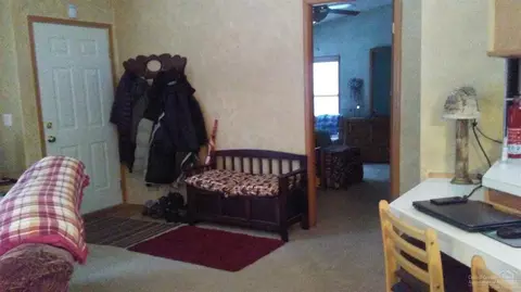 19073 Baker Rd, Bend, OR 97702 photo 2