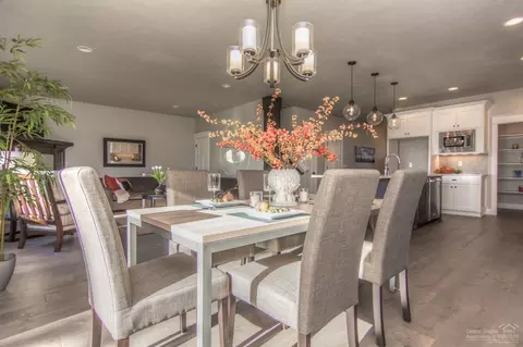 60838 Garrison Dr, Bend, OR 97702 photo 8