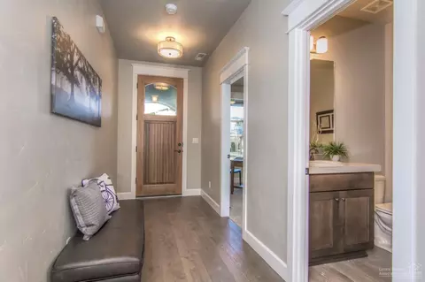 60838 Garrison Dr, Bend, OR 97702 photo 1