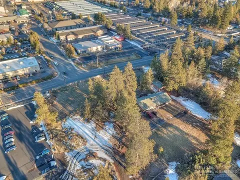 21085 Don St, Bend, OR 97701 photo 8