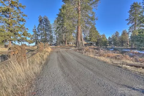 21085 Don St, Bend, OR 97701 photo 5