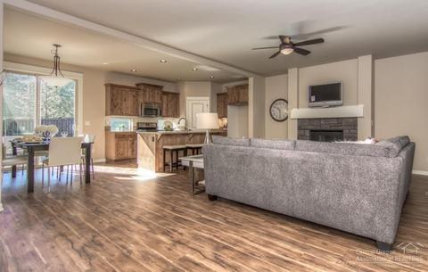 60423 Hedgewood Ln, Bend, OR 97702 photo 6
